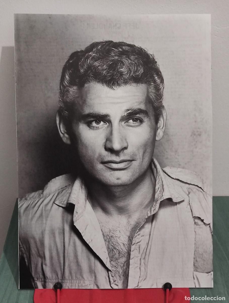 Cine: Jeff Chandler . Ficha A4 revista Accion cine