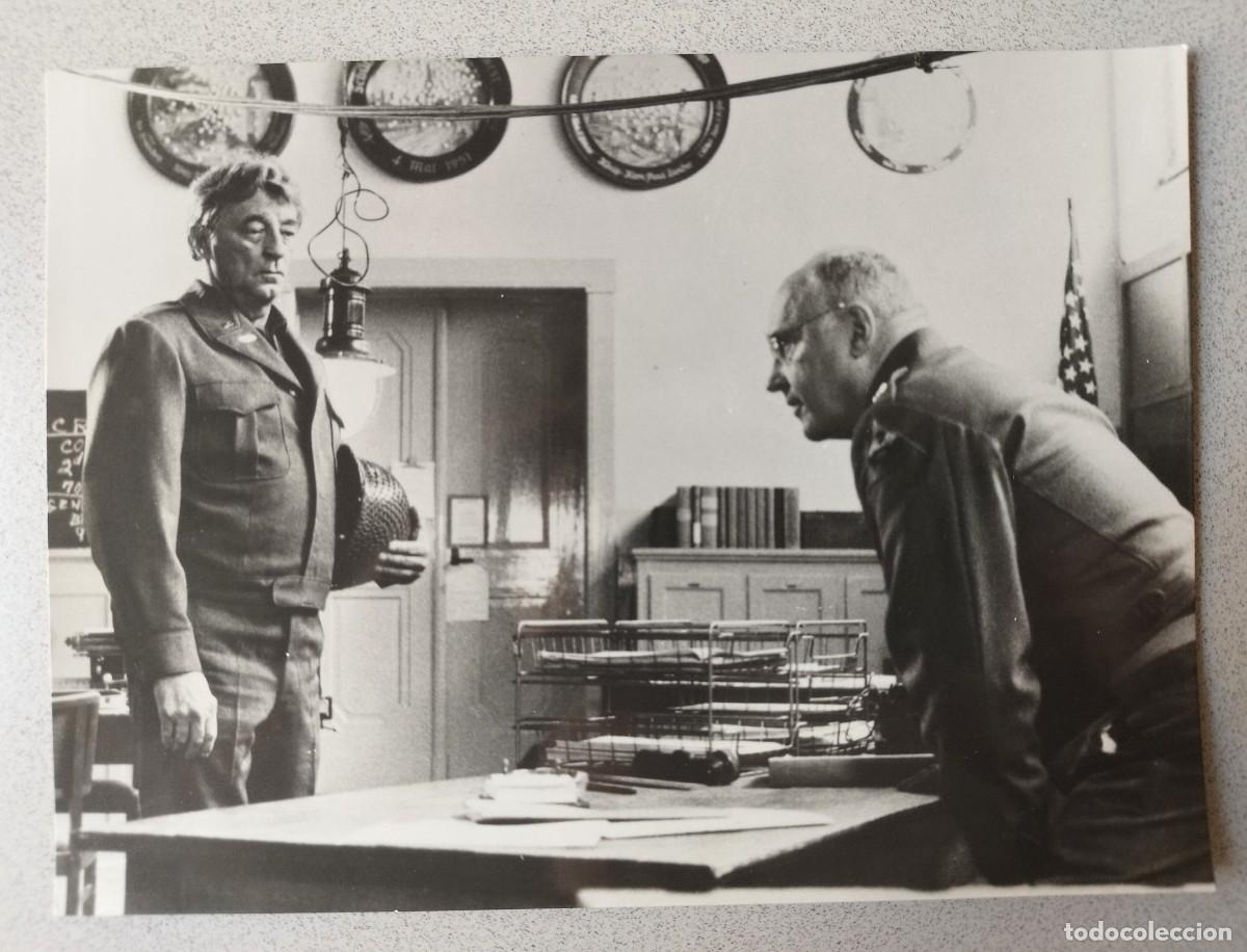 Cine: Robert Mitchum - Breakthrough ( Cerco Roto ) 1979 Original Movie Still - Rod Steiger - Foto prensa
