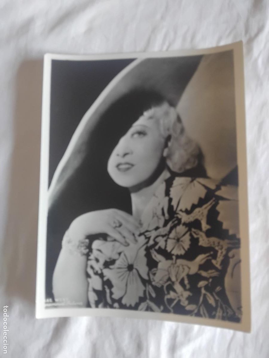 Cine: FOTOGRAFIA DE MAE WEST ARTISTA DE LA PARAMOUNT. 24,50 X 18,50 cm.