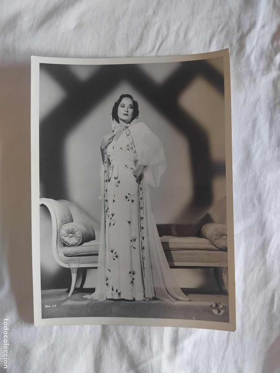 Kino: FOTO DE MERLE OBERON ESTRELLA DE LA UNIVERSAL. 18 X 25 CM.