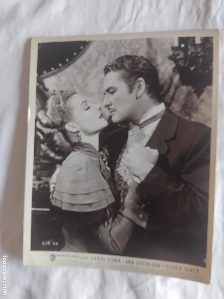 Cine: FOTO DE ERROL FLYNN Y ANN SHERIDAN EN LA PEICULA SILVER RIVER (RIO DE PLATA) 20,50 X 25 cm.