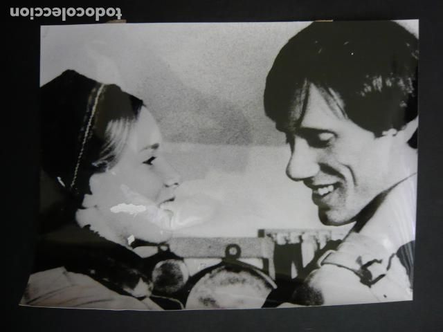 Cine: LOS VISITANTES UNA ESCENA DE LA PELICULA ANTIGUA FOTOGRAFIA 18 X 24 CM