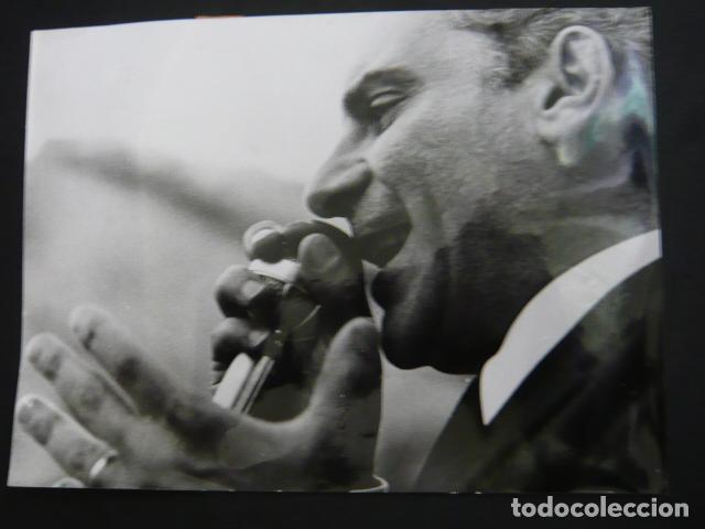 Cin&eacute;ma: EL CASO MATTEI UNA ESCENA DE LA PELICULA ANTIGUA FOTOGRAFIA 18 X 24 CM