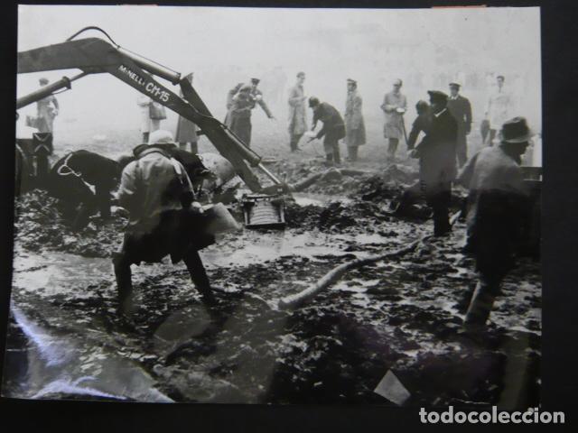 Cine: EL CASO MATTEI UNA ESCENA DE LA PELICULA ANTIGUA FOTOGRAFIA 18 X 24 CM