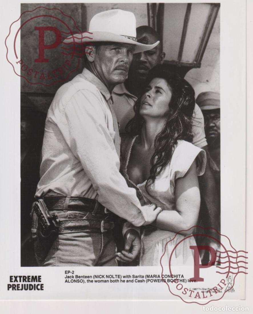 Cine: EXTREME PREJUDICE. ACTRIZ CINEMA. CINE. PHOTO FOTO +-25.5X20CM