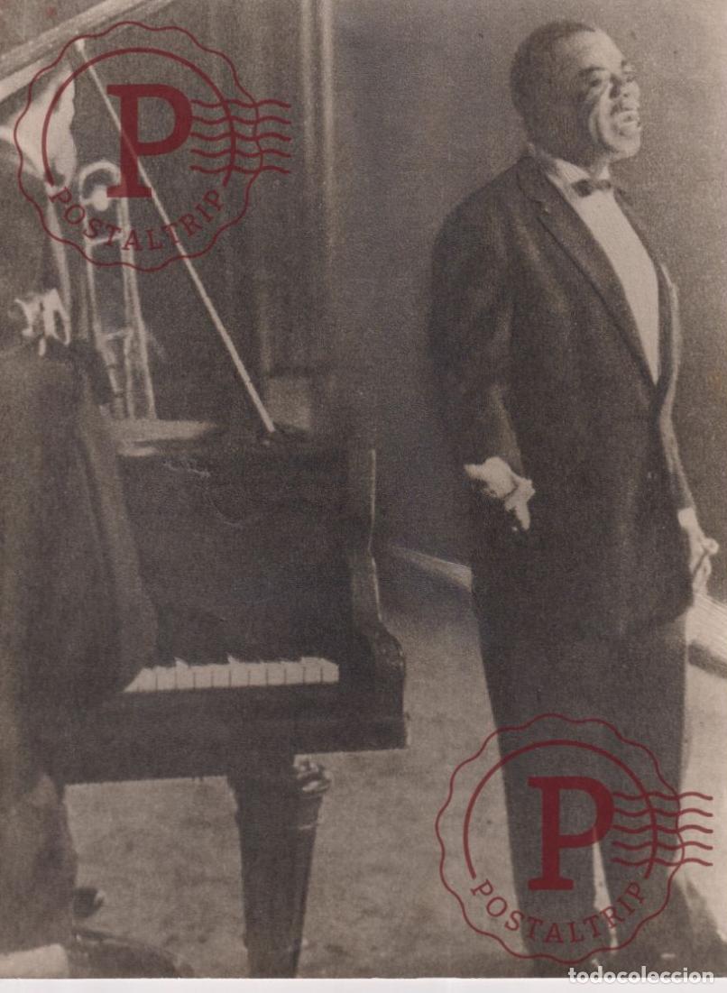 Cine: LOUIS AMSTRONG. MUSICIAN. MUSICO. PHOTO FOTO +-24X18CM