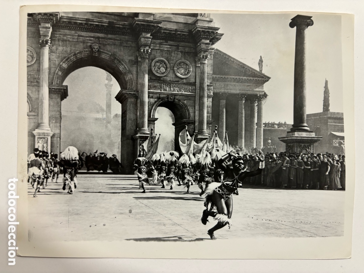 Cine: Foto original entrada en Roma de Cleopatra
