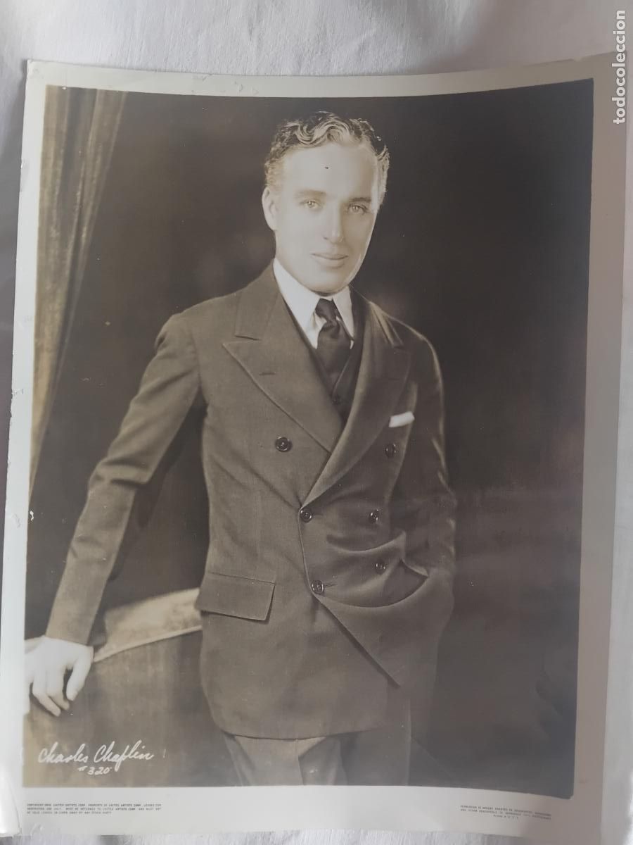 Cine: FOTOGRAFIA DE CHARLES CHAPLIN, CHARLOT. 20 X 26 CM.