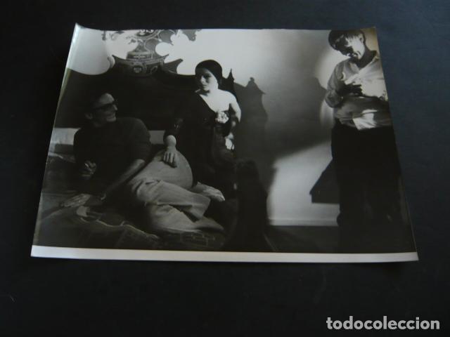 Cine: GERALDINE CHAPLIN ACTRIZ CON PETER OSCARSSON ANTIGUA FOTOGRAFIA ORIGINAL 18 X 24 CM