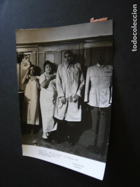 Cine: LA FAMILIA TOT ESCENA DE LA PELICULA ANTIGUA FOTOGRAFIA ORIGINAL 18 X 13 CM