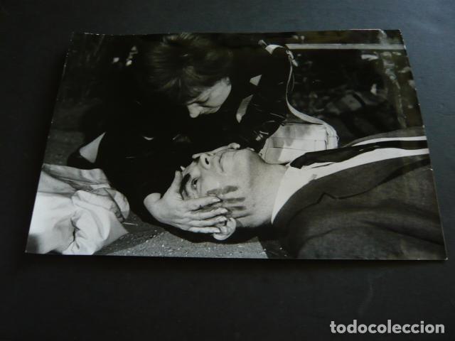 Cine: REGINE ACTRIZ EN SORTIE DE SECOURS ANTIGUA FOTOGRAFIA ORIGINAL 16 X 24 CM