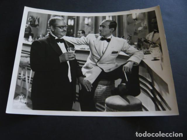 Cine: ENREDO DE FAMILIA ESCENA DE LA PELICULA ANTIGUA FOTOGRAFIA ORIGINAL 18 X 24 CM