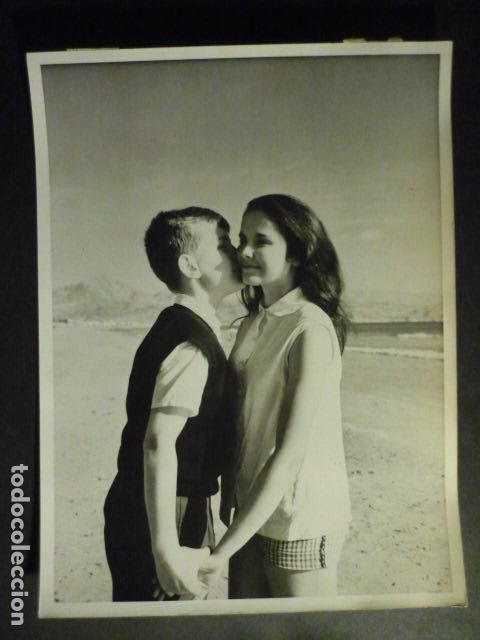 Cine: CRISTINA GALBO ACTRIZ ANTIGUA FOTOGRAFIA ORIGINAL 18 X 24 CM