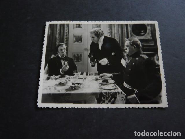 Cinema: PRIMER MINISTRO ESCENA DE LA PELICULA ANTIGUA FOTOGRAFIA ORIGINAL 12 X 8 CM
