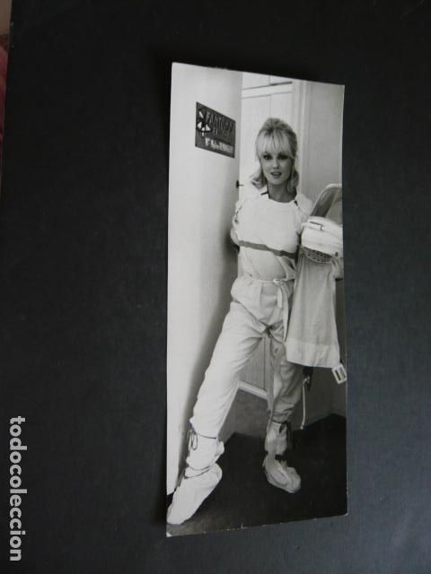 Cine: MYLENE DEMONGEOT ACTRIZ ANTIGUA FOTOGRAFIA ORIGINAL 10 X 25 CM