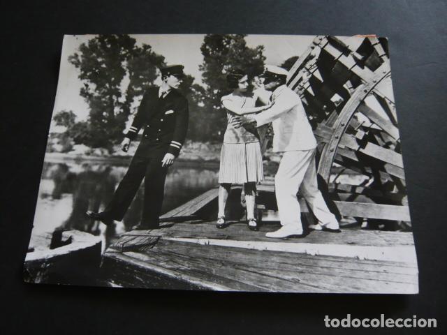Cinema: BUSTER KEATON EN EL HEROE DEL RIO ESCENA DE LA PELICULA ANTIGUA FOTOGRAFIA ORIGINAL 18 X 24 CM
