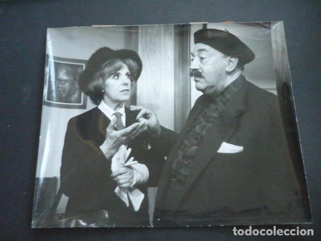 Cine: MARIA ISBERT ACTRIZ EN HAY QUE EDUCAR A PAPA ESCENA DE LA PELICULA ANTIGUA FOTOGRAFIA 20 X 25 CM