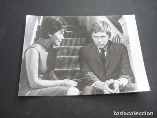 Cine: COMO TRIUNFAR SIN DAR GOLPE ESCENA DE LA PELICULA ANTIGUA FOTOGRAFIA 18 X 12 CM