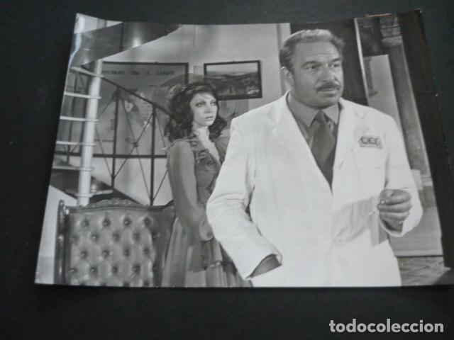 Cine: QUEREMOS A LOS CORONELES ESCENA DE LA PELICULA ANTIGUA FOTOGRAFIA 18 X 24 CM