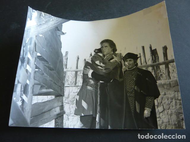 Cinema: PACO RABAL ACTOR EN PELICULA CRISTOBAL COLON ANTIGUA FOTOGRAFIA ORIGINAL 18 X 24 CM