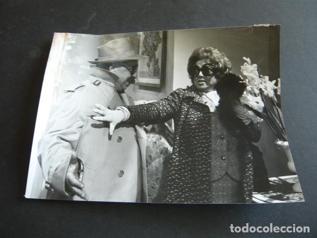 Cin&eacute;ma: ISABEL GARCES ACTRIZ CON PACO MARTINEZ SORIA ACTOR ANTIGUA FOTOGRAFIA ORIGINAL 18 X 24 CM