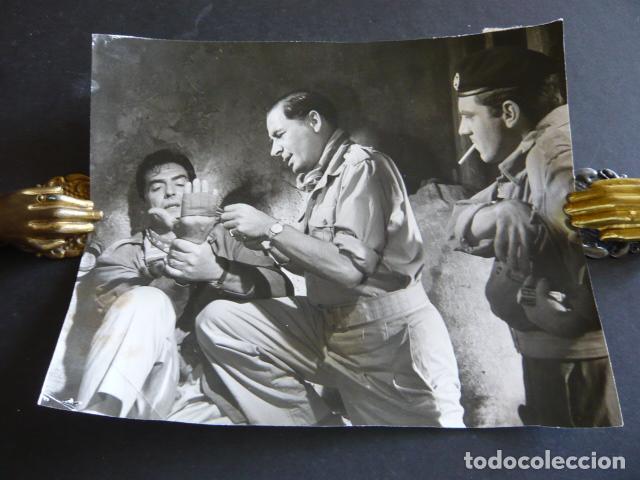 Cin&eacute;ma: VICTOR MATURE ACTOR EN NO HAY TIEMPO PARA MORIR ANTIGUA FOTOGRAFIA ORIGINAL 18 X 24 CM