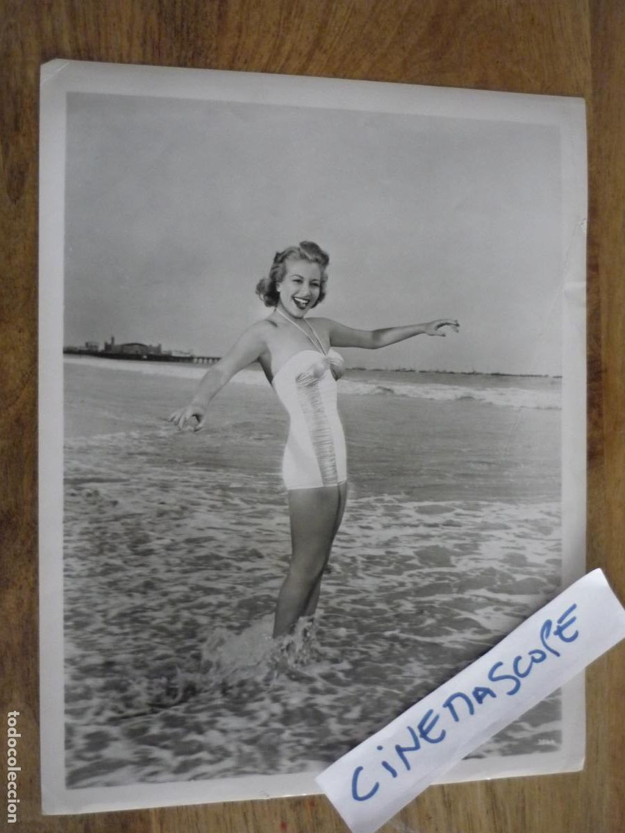 Cine: monica lewis - foto original b/n - metro goldwyn mayer actress - Hombre de calamidades - beach