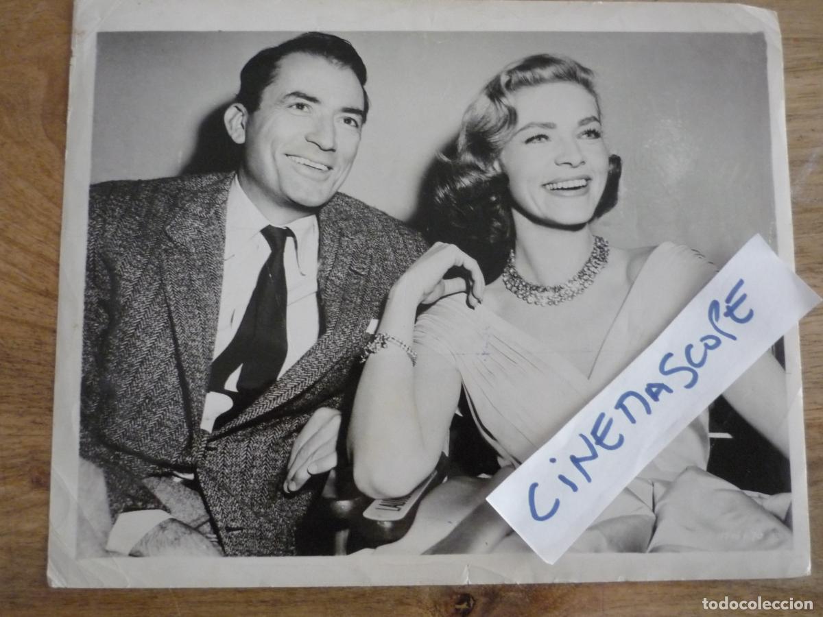 Cine: lauren bacall - foto original b/n - gregory peck designing woman Mi desconfiada esposa - rodaje