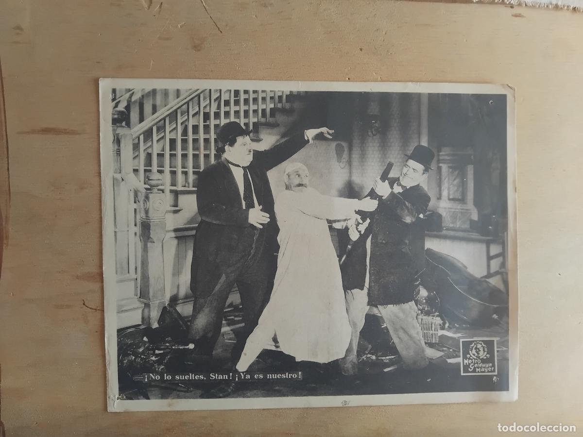 Cine: STAN LAUREL Y OLIVER HARDY FOTOCROMO ORIGINAL ESPA&Ntilde;OL. METRO GOLDWYN MAYER
