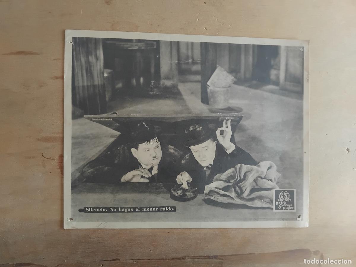 Cine: STAN LAUREL Y OLIVER HARDY FOTOCROMO ORIGINAL ESPA&Ntilde;OL. METRO GOLDWYN MAYER