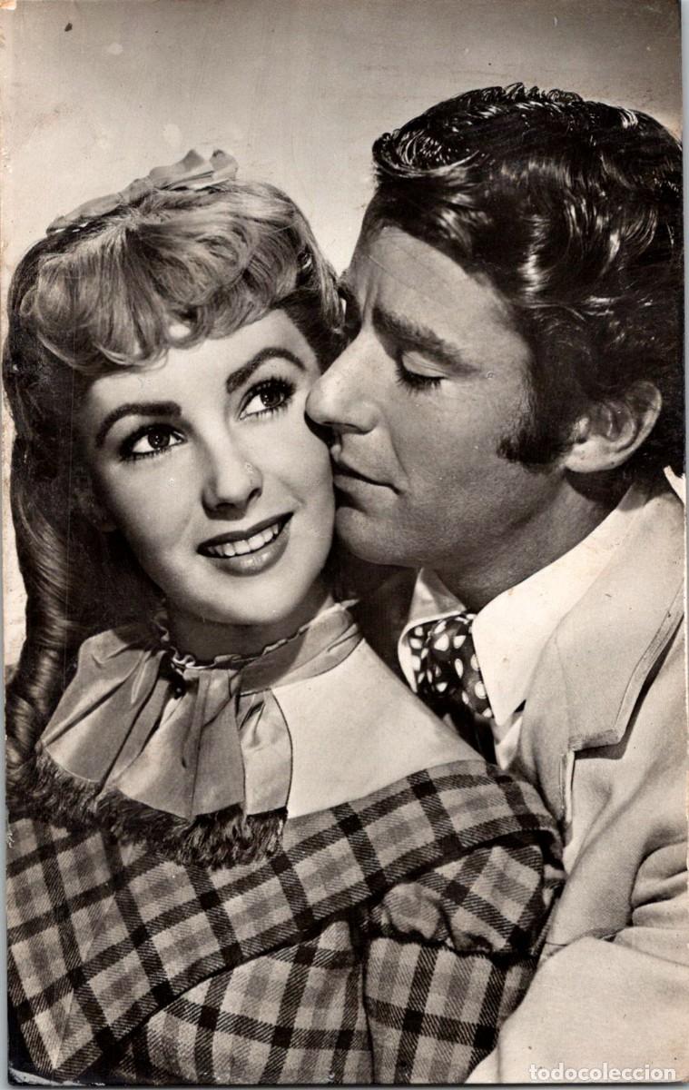 Cine: Elizabeth Taylor y Peter Lawford - Mujercitas - M.G.M. - Archivo Bermejo 4765 - 135x85mm
