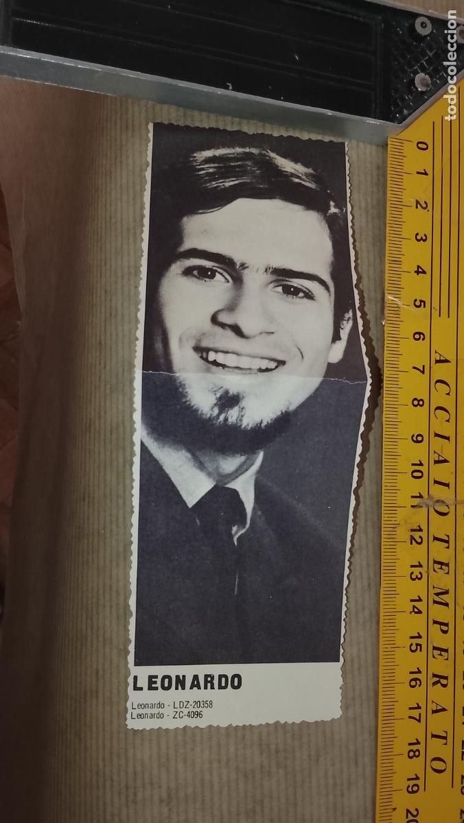Cine: TROQUELADO MUSICA CANTANTE PAPEL TIPO CROMO A&Ntilde;OS 60 - LEONARDO FAVIO