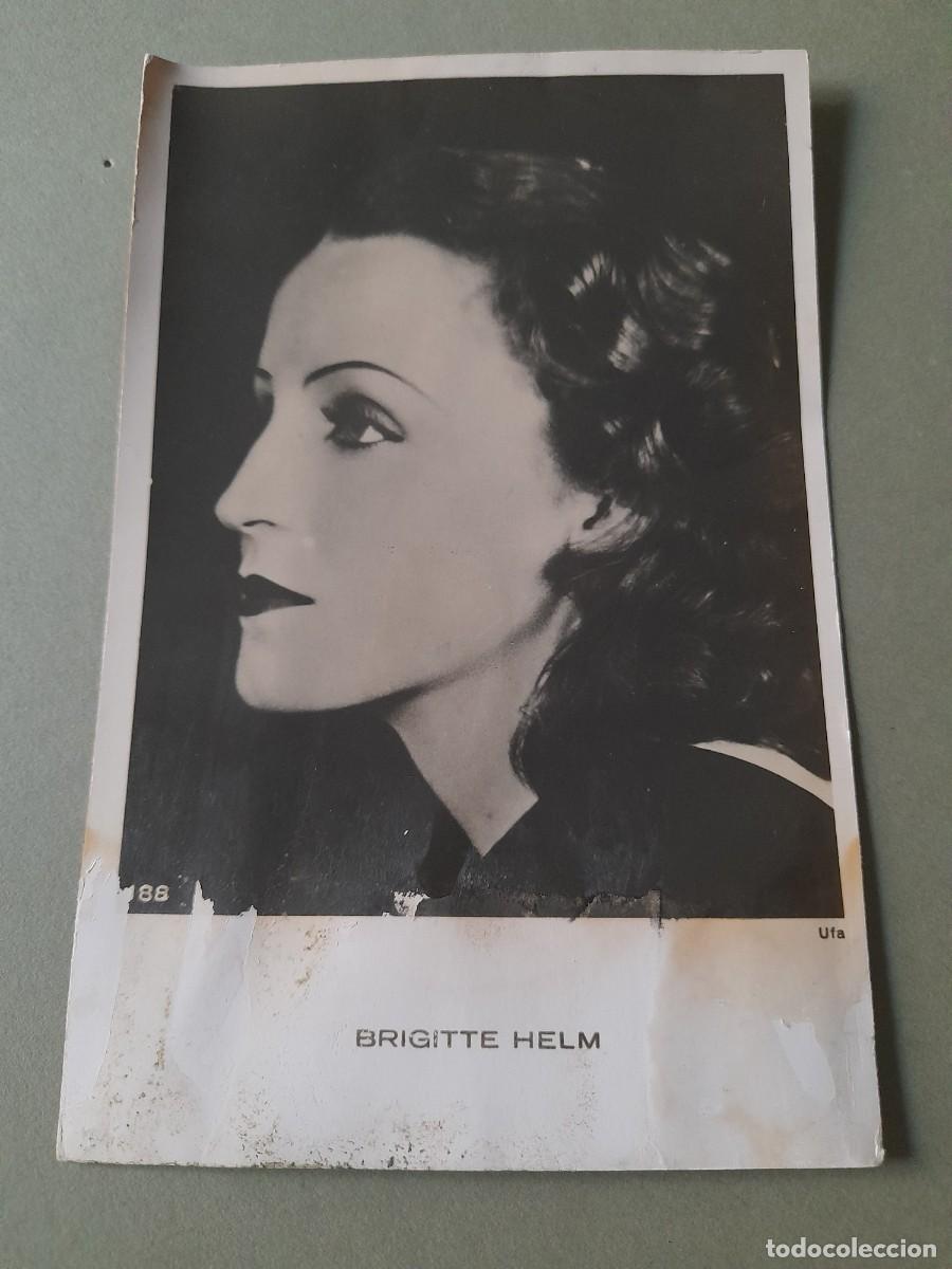 Cine: Foto postal cine , brigitte helm, a&ntilde;os 50 aprox (mal estado)