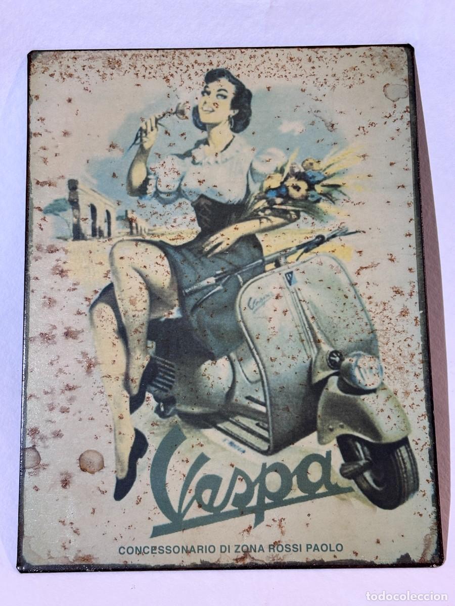 Cine: Placa publicitaria Vespa en metal. Original vintage