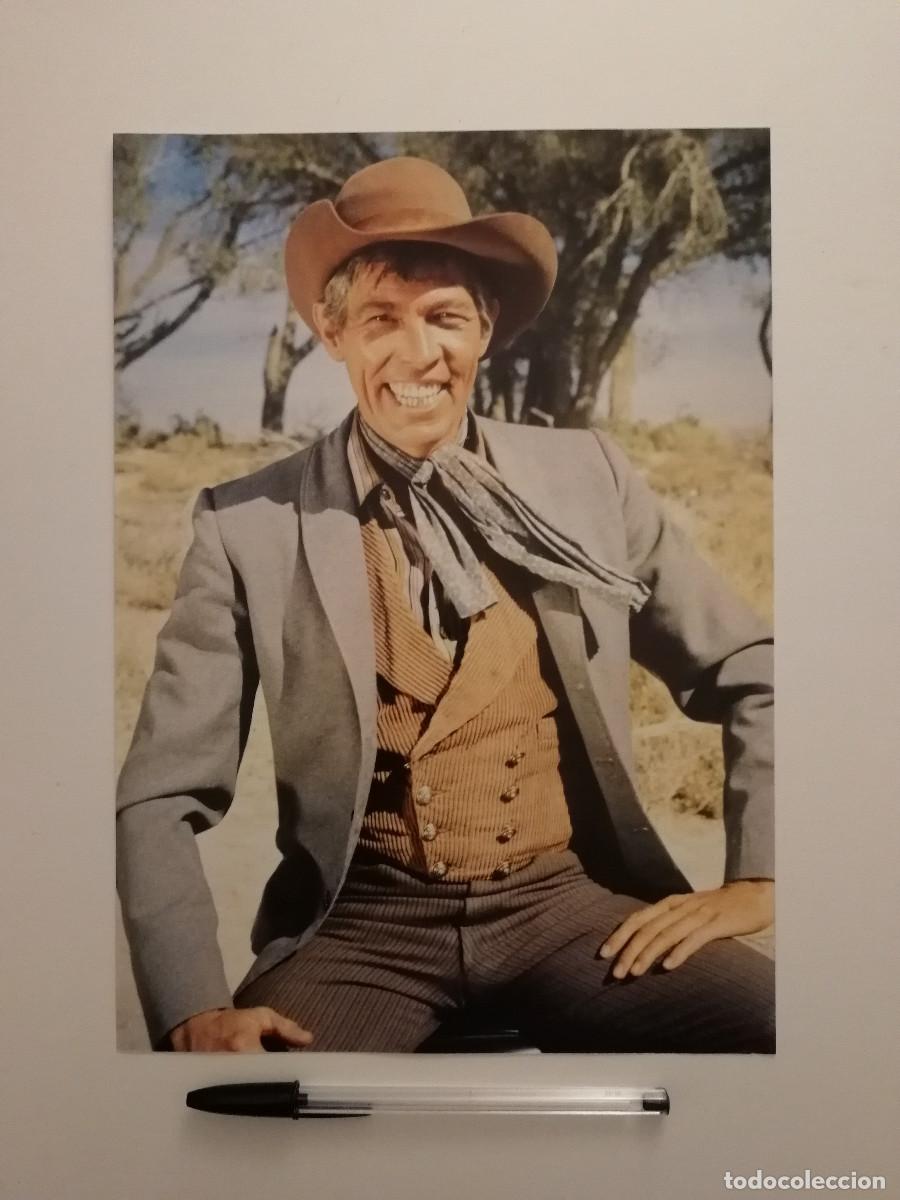 Cine: LAMINA ACARTONADA -A4- JAMES COBURN