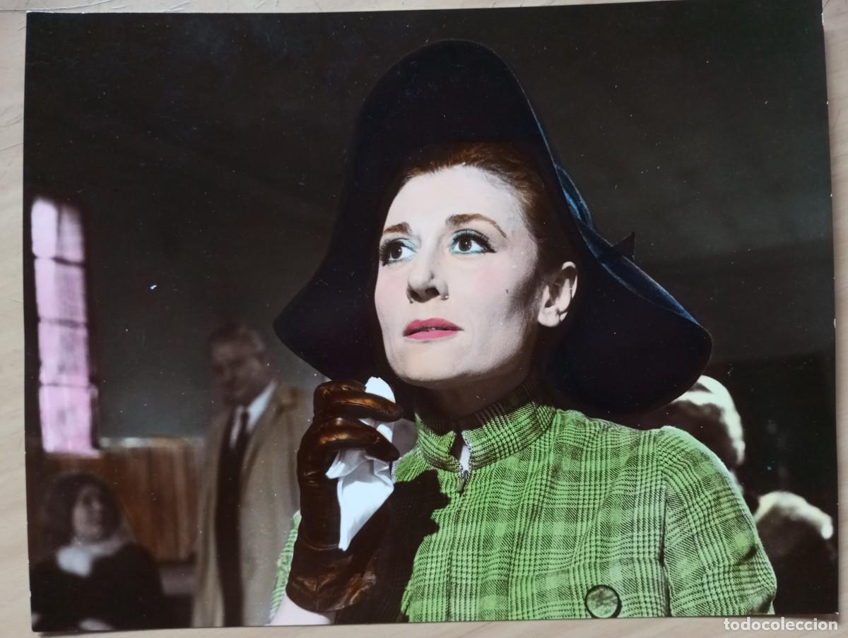 Cine: LAS AMIGAS. FOTO COLOREADA. JULIA GUTI&Eacute;RREZ CABA