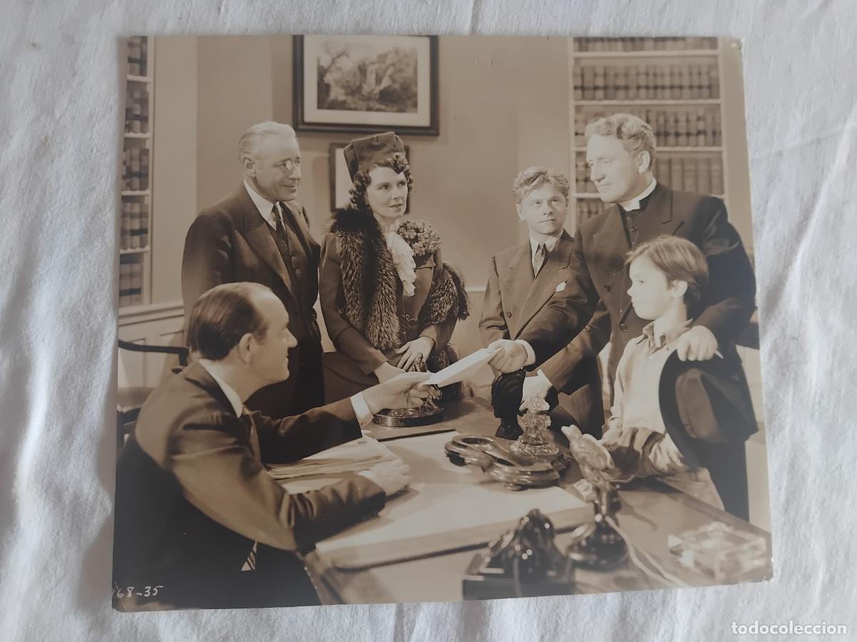 Cine: FOTOGRAFIA DE MICKEY ROONEY Y SPENCER TRACY EN LA CIUDAD DE LOS MUCHACHOS. 18 X 21 CM.
