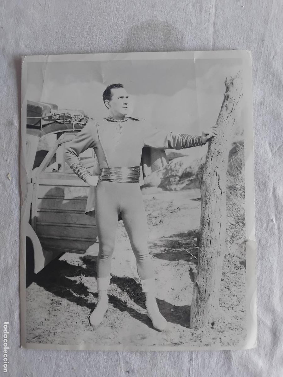 Cinema: FOTO DEL CAPITAN MARVEL. TOM TYLER. 25 X 20,50 CM.