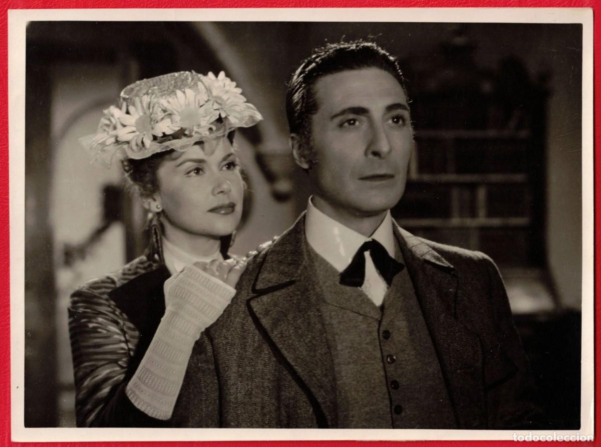 Cine: Fotografia original A&ntilde;o 1951 - Pelicula V&eacute;rtigo - Ana Mariscal Fernando Granada - S. Huguet S.A.