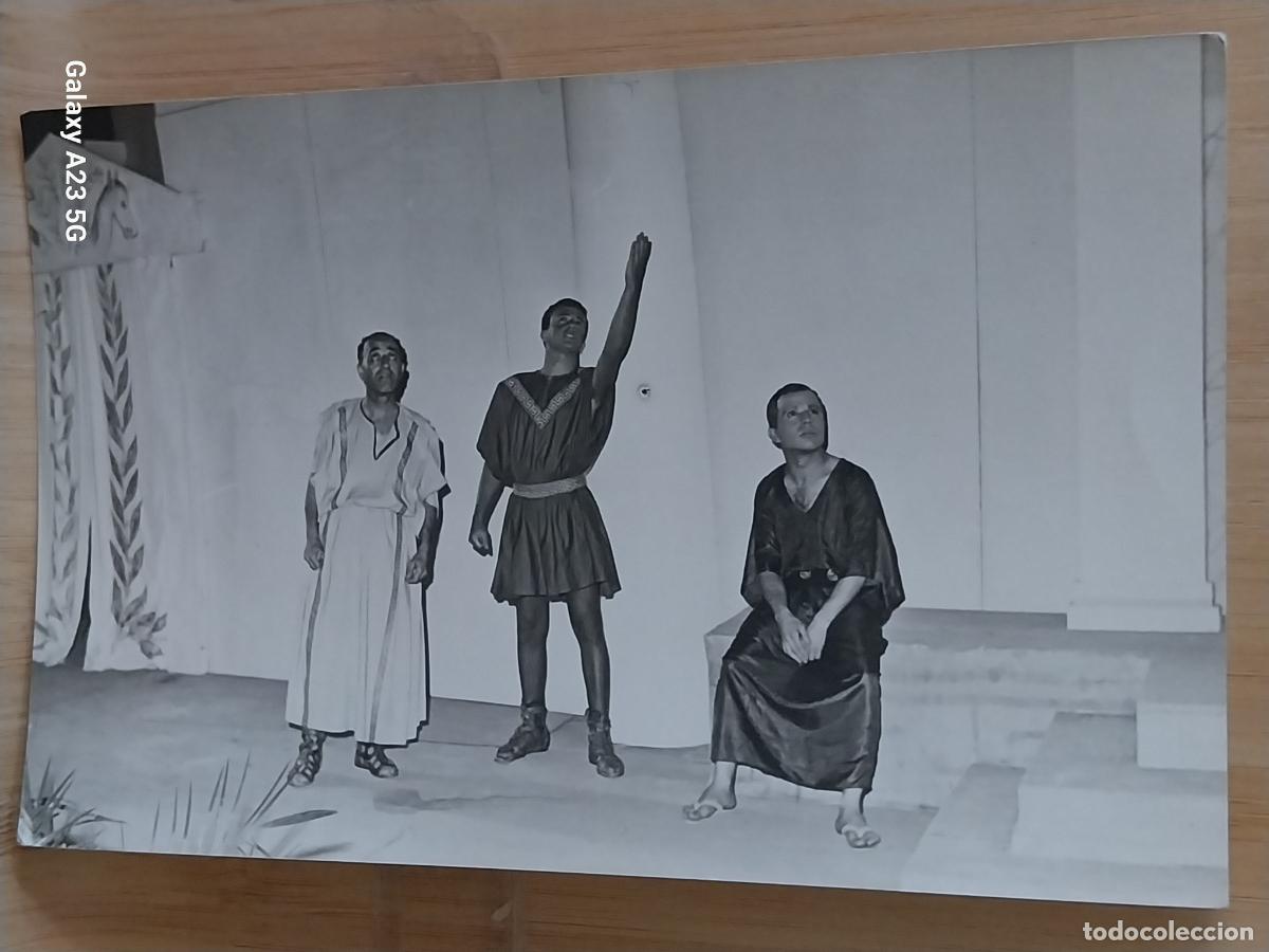 Cine: REPRESENTACION TEATRO ROMANO ESCENA SALUDO ACTORES ACTOR FOTO PARTICULAR 14X9CMS ***