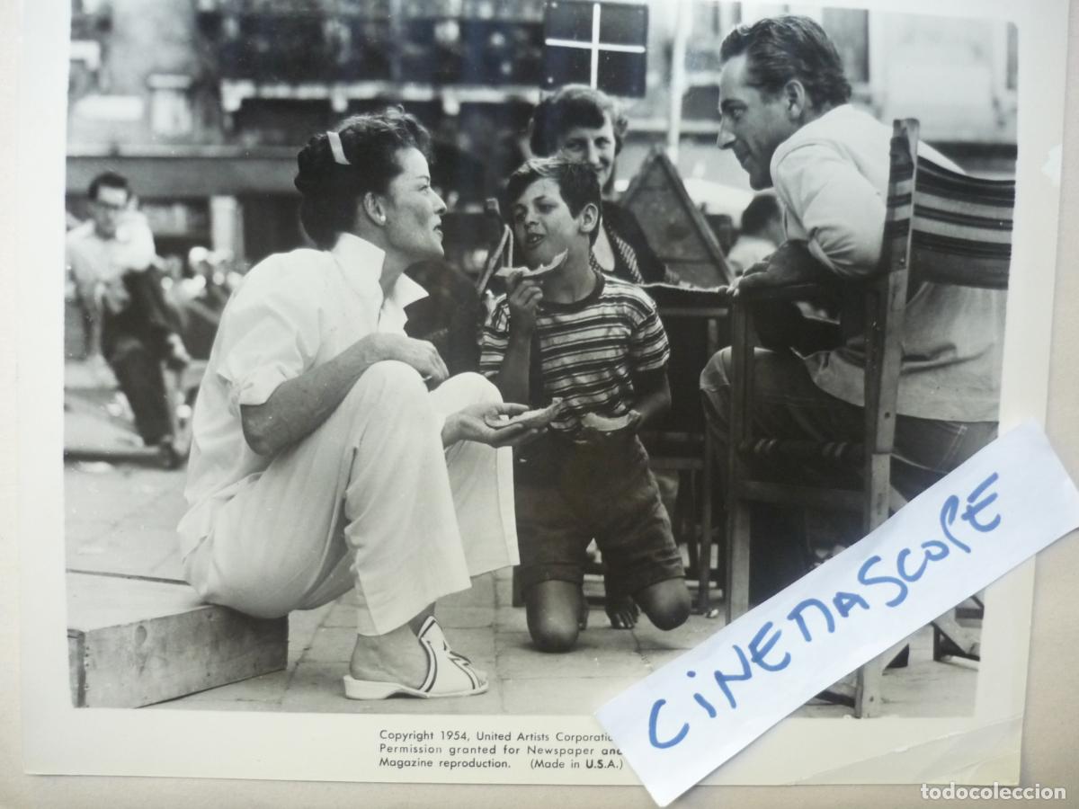 Cine: katharine hepburn - foto original b/n - rossano brazzi locuras de verano - descanso rodaje