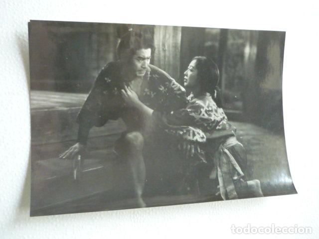 Cin&eacute;ma: SAMURAI ESCENA DE LA PELICULA ANTIGUA FOTOGRAFIA ORIGINAL 12 X 18 CM