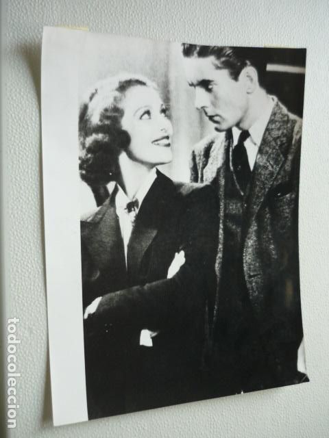 Cinema: AMOR Y PERIODISMO ESCENA DE PELICULA ANTIGUA FOTOGRAFIA ORIGINAL 18 X 24 CM
