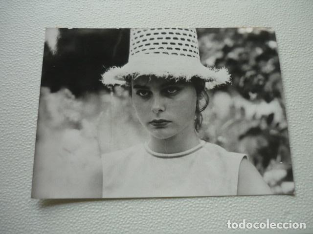 Cinema: PEQUE&Ntilde;OS BLUES DE VERANO ESCENA DE PELICULA ANTIGUA FOTOGRAFIA ORIGINAL 18 X 13 CM