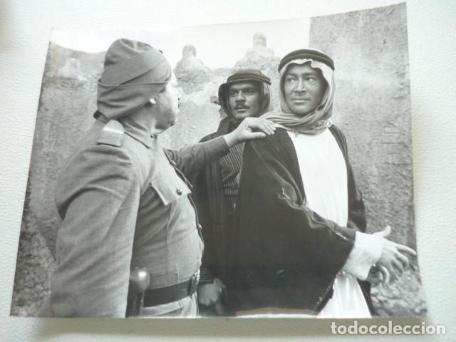 Cine: LAWRENCE DE ARABIA ESCENA DE LA PELICULA ANTIGUA FOTOGRAFIA ORIGINAL 24 X 19 CM