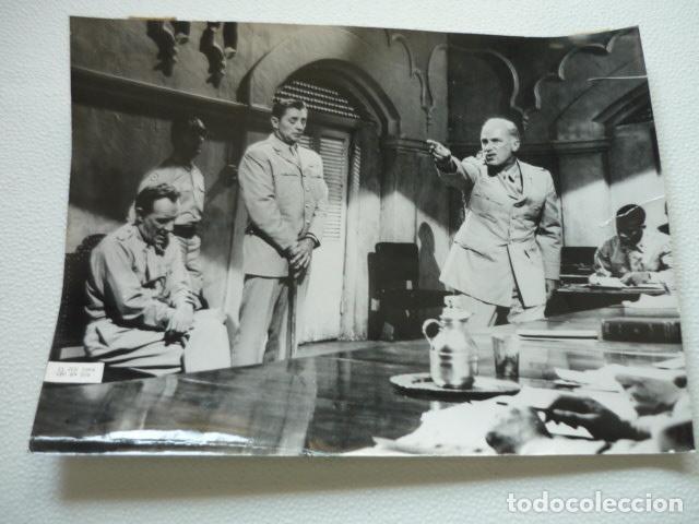 Cinema: ENTRE DOS FUEGOS ESCENA DE LA PELICULA ANTIGUA FOTOGRAFIA ORIGINAL 23 X 17 CM