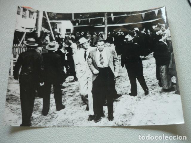 Cine: TODOS LOS HOMBRES DEL REY ESCENA DE LA PELICULA ANTIGUA FOTOGRAFIA ORIGINAL 24 X 18 CM