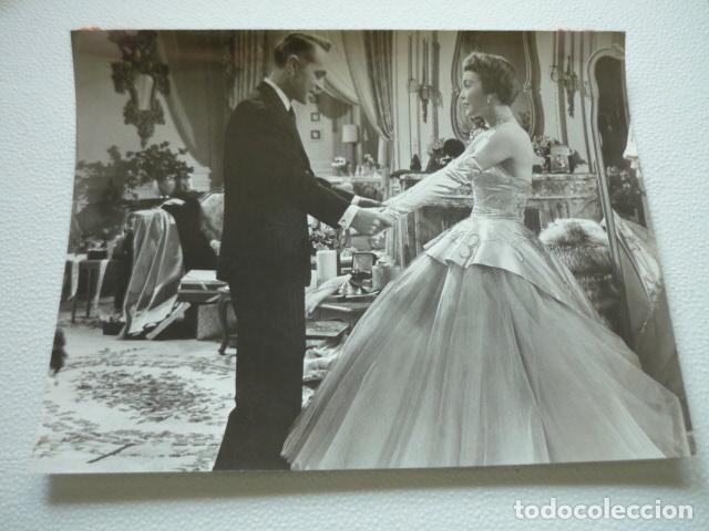 Cin&eacute;ma: AHI VIENE EL NOVIO ESCENA DE LA PELICULA ANTIGUA FOTOGRAFIA ORIGINAL 21 X 17 CM