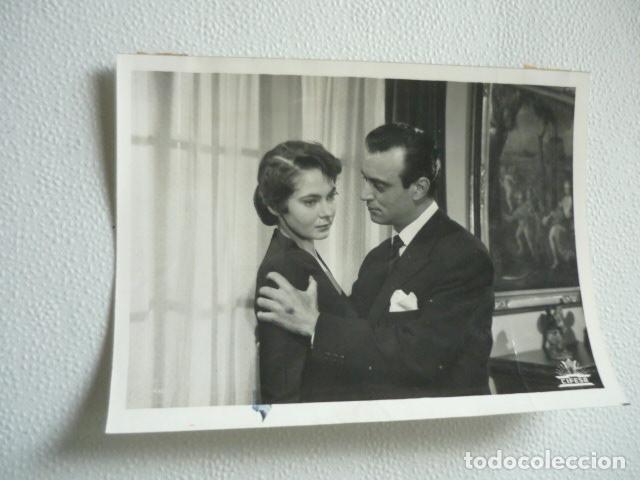 Cin&eacute;ma: CARTA A SARA MARTA TOREN ACTRIZ ESCENA DE PELICULA ANTIGUA FOTOGRAFIA ORIGINAL 18 X 12 CM