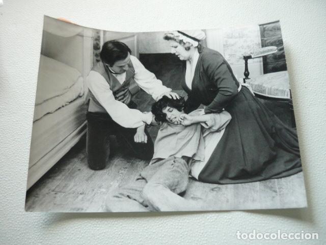 Cin&eacute;ma: EL NI&Ntilde;O SALVAJE ESCENA DE LA PELICULA ANTIGUA FOTOGRAFIA ORIGINAL 23,5 X 18 CM